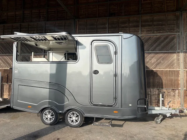 Anka Pferdeanhänger mit Wohnabteil