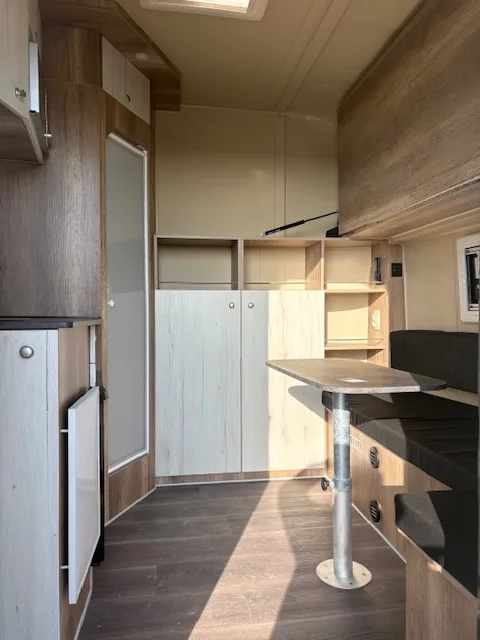 Anka Pferdeanhänger mit Wohnabteil